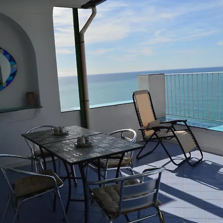 Apartment Charming Casa Delfino Blu , Easy Access And Stunning Sea Views Terraces Praiano